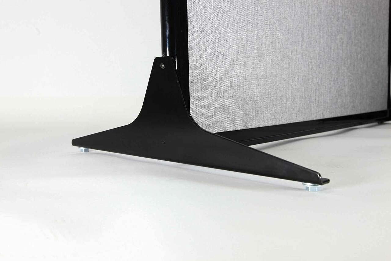 Versare Workstation Partition | Portable Wall Divider | Modern Office Cubicle | Free Standing Privacy Screen | Flexible Work Space | 99" x 70" Cloud Gray Fabric Panels