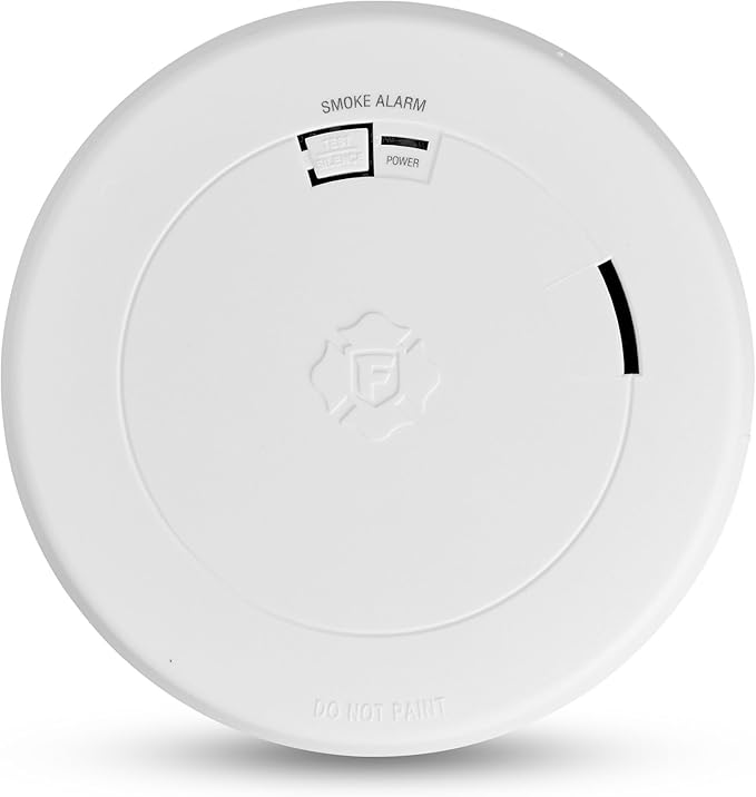 First Alert SM210, 10-Year Sealed Battery Smoke Alarm by FirstAlert