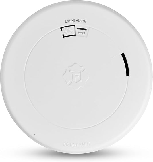 First Alert SM210, 10-Year Sealed Battery Smoke Alarm by FirstAlert