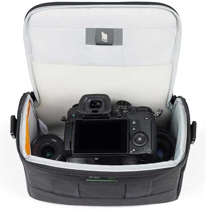 Lowepro Adventura, Camera Schoulder Bag - Image 5