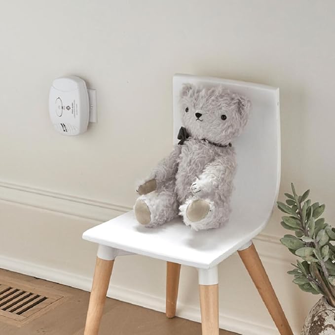 First Alert 1039734 Fat Plug-in Carbon Monoxide Alarm - Image 5