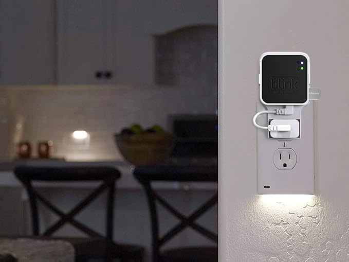 256GB USB Flash Drive and Outlet Mount - Image 6
