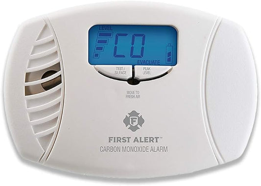 First Alert CO615A Plug-in Carbon Monoxide Detector by FirstAlert