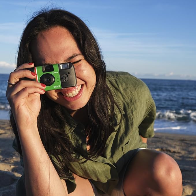 Fujifilm QuickSnap Flash 400 One-Time-Use Camera - Image 7
