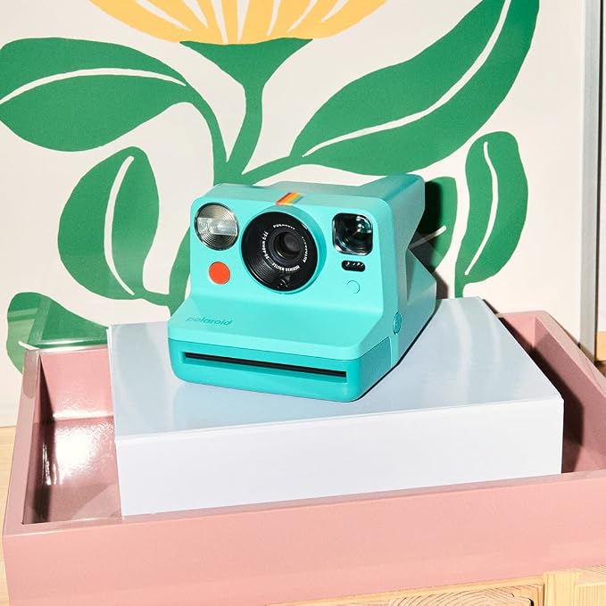 Polaroid Now 3rd Generation I-Type Instant Film Camera - Image 9