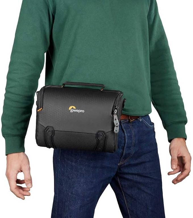 Lowepro Adventura, Camera Schoulder Bag - Image 7