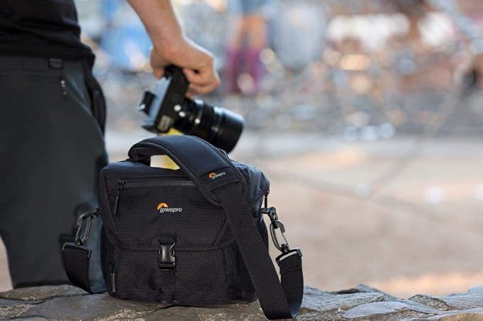 Lowepro LP37117, Nova 140AW II Camera Bag, Customizable, Fits Mirrorless - Image 2
