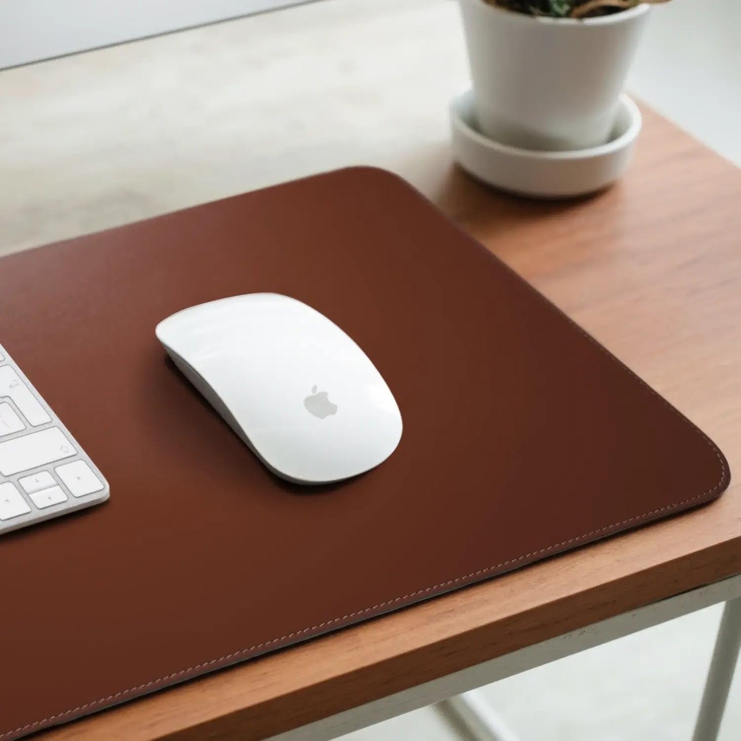 Leather Desk Pad – Premium Leather Desk Mat for Office and Home, Elegant Desk Mat and Writing Pad Maruse - Brown