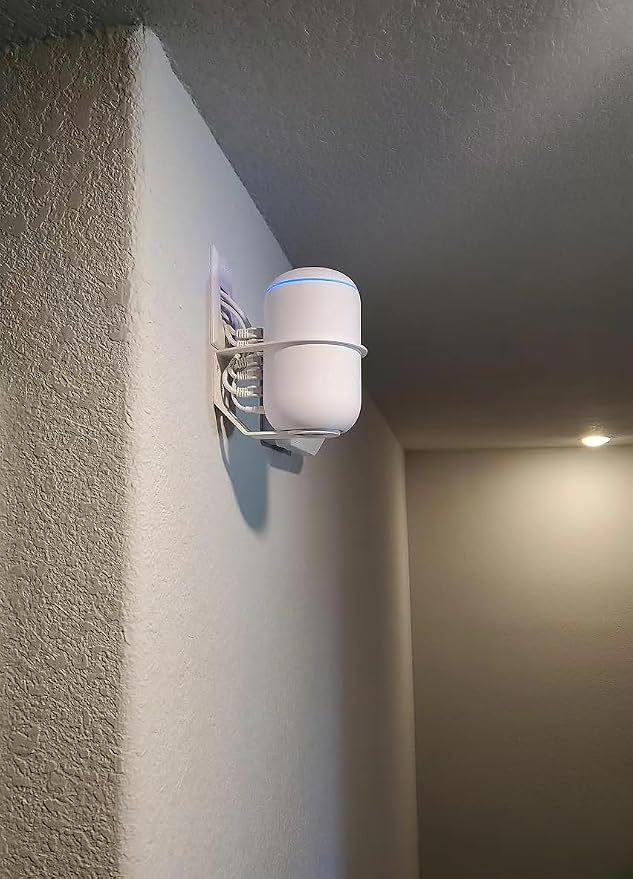 Ubiquiti UniFi Wall Mount for Dream Machine UDR7 & UDM-US, Heavy Duty Metal - Image 2