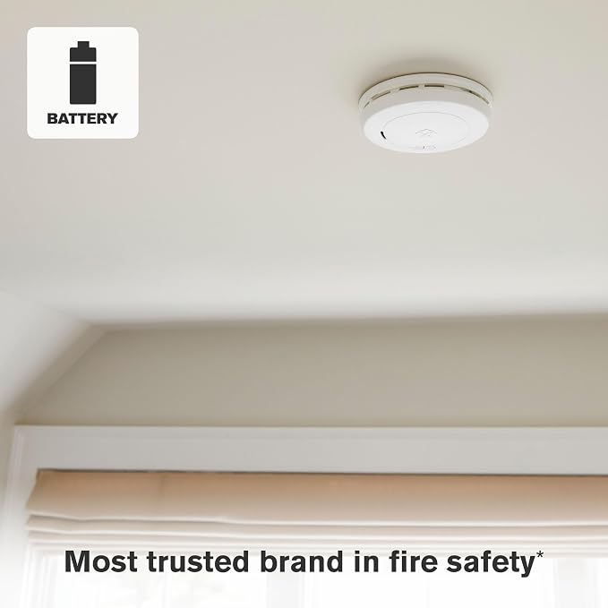 First Alert BRK Battery-Operated Combination Smoke & Carbon Monoxide Alarm - Image 5