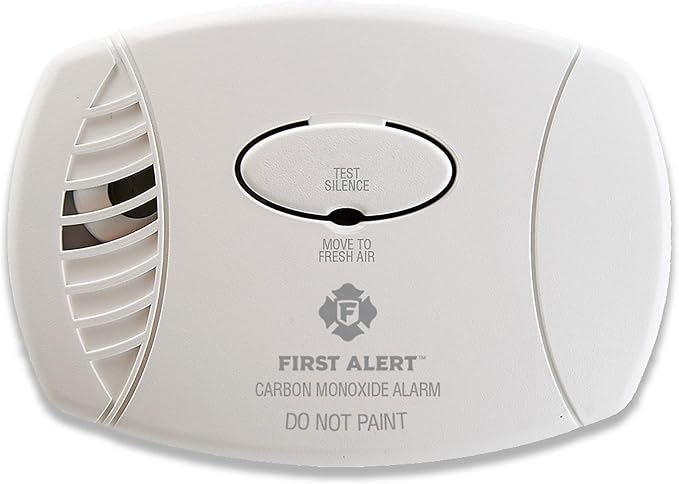 First Alert Carbon Monoxide Detector, Plug-In Alarm by FirstAlert