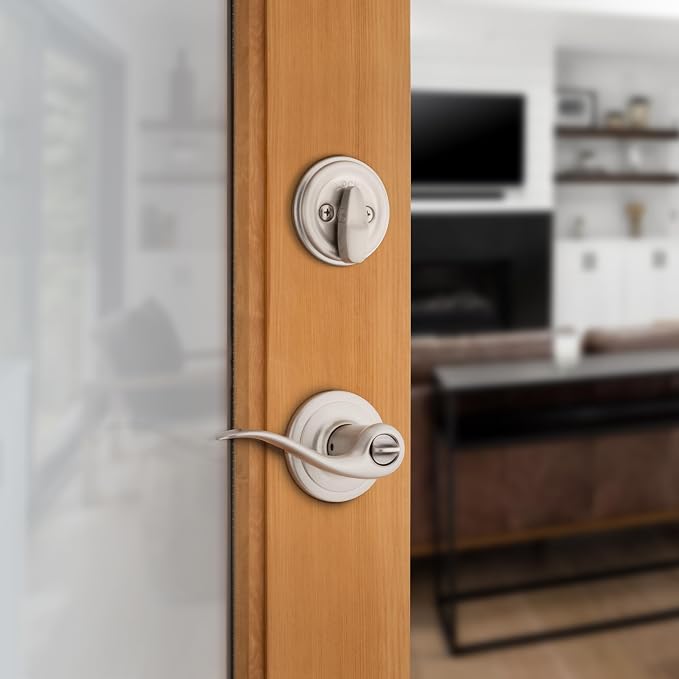 Kwikset 991 Tustin Entry Lever and Single Cylinder Deadbolt Combo Pack - Image 3