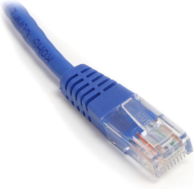 STARTECH.COM 3 FT Blue Molded CAT5E UTP Patch Cable - Image 2
