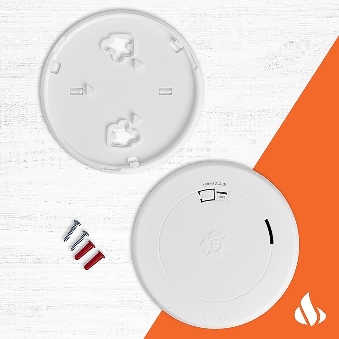 First Alert SM210, 10-Year Sealed Battery Smoke Alarm - Image 3