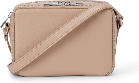 Amazon Essentials Women's Boxy Crossbody Bag by AmazonEssentials
