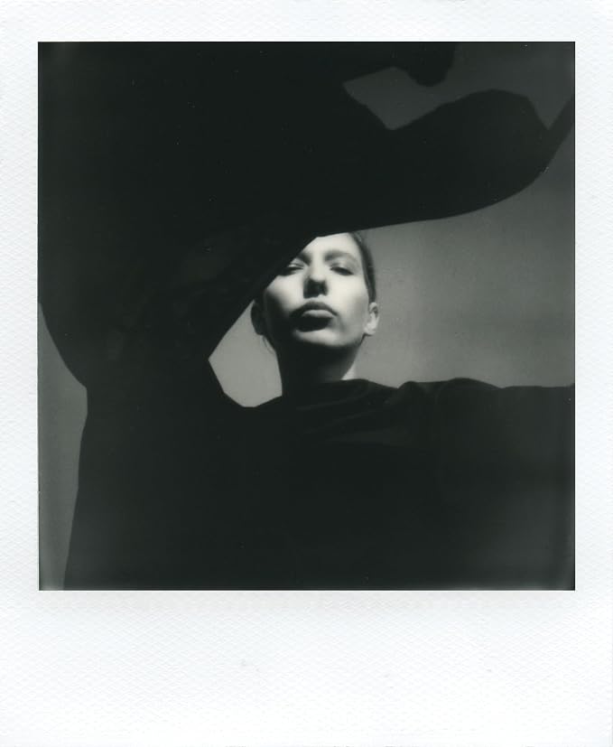Polaroid B&W Film for I-Type - Image 3