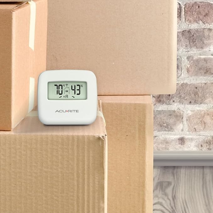 AcuRite 01096M Temperature & Humidity Station - Image 8