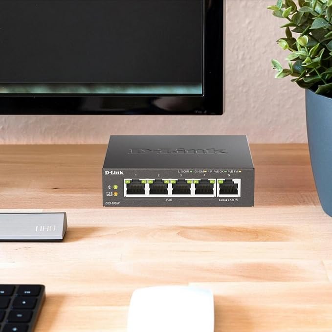 D-Link 5-Port Gigabit PoE+ Unmanaged Ethernet Switch, - Image 5