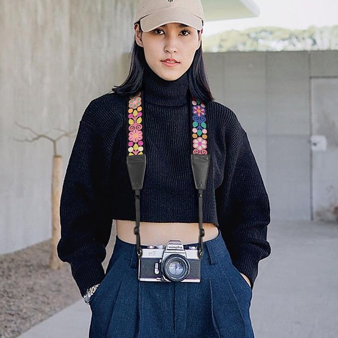 Padwa Lifestyle Colorful Crochet Camera Strap - Image 5
