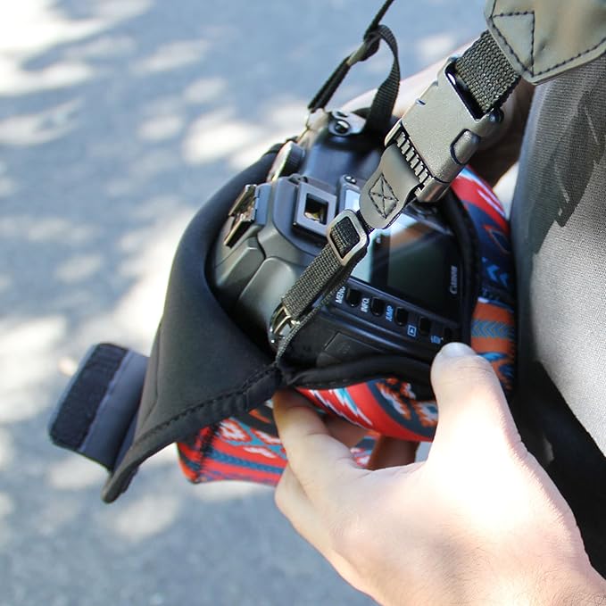 USA Gear Camera Sleeve for Compact SLRs Compatible - Image 6