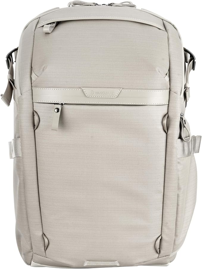 VANGUARD VEO Metro B25L Camera & Everyday Backpack – Fits 70–200mm Attached by Vanguard