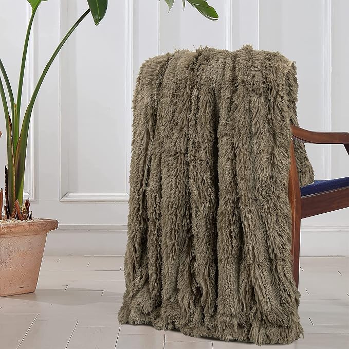 Tuddrom Decorative Extra Soft Faux Fur Blanket Queen Size 80" x 90", Solid - Image 2