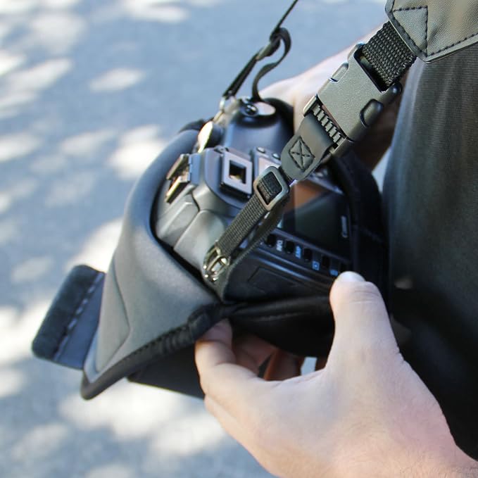 USA Gear Camera Sleeve for Compact SLRs Compatible - Image 6