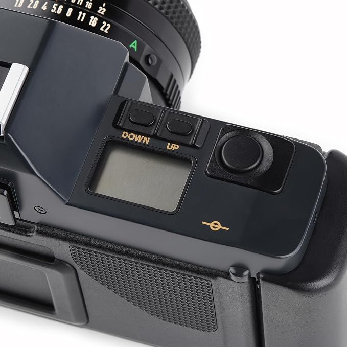 Canon T70 35MM SLR Film Camera kit - Image 6