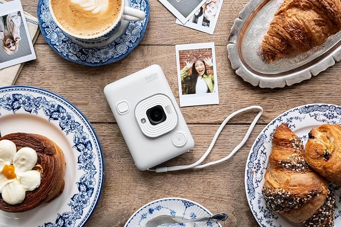 Fujifilm Mini LiPlay Hybrid Instant Camera - Image 8