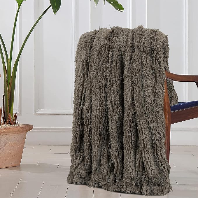Tuddrom Decorative Extra Soft Faux Fur Throw Blanket 50"x60", Solid Reversible - Image 2
