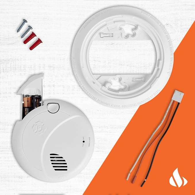 First Alert Interconnect Hardwire Smoke Alarm - Image 3