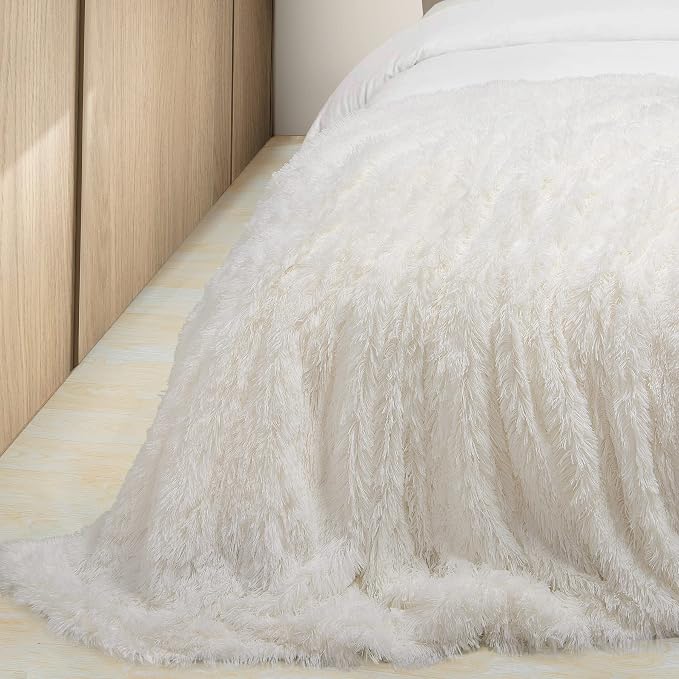 Tuddrom Decorative Extra Soft Faux Fur Blanket Twin Size 70" x 78", Solid - Image 8