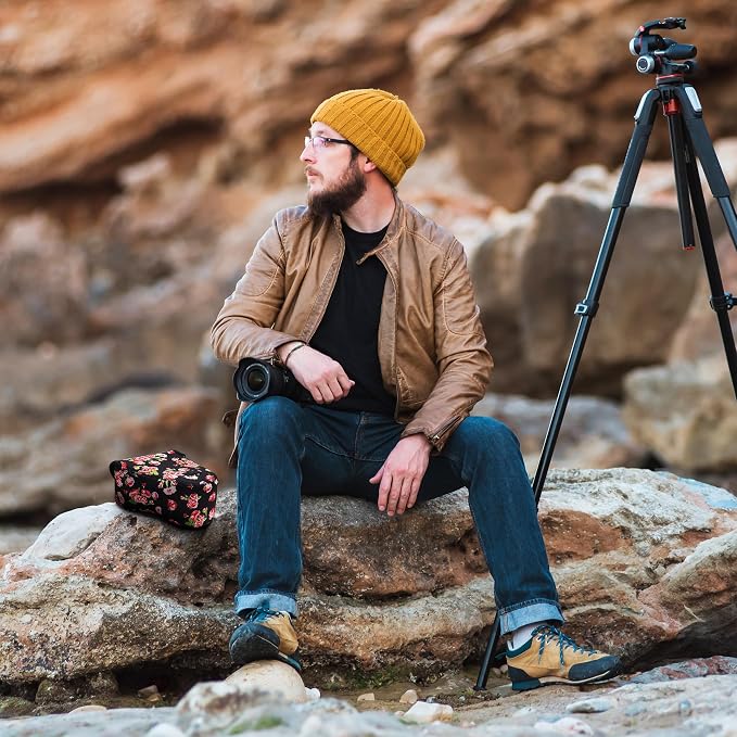 USA Gear Camera Sleeve for Mid-Size SLRs Compatible - Image 9