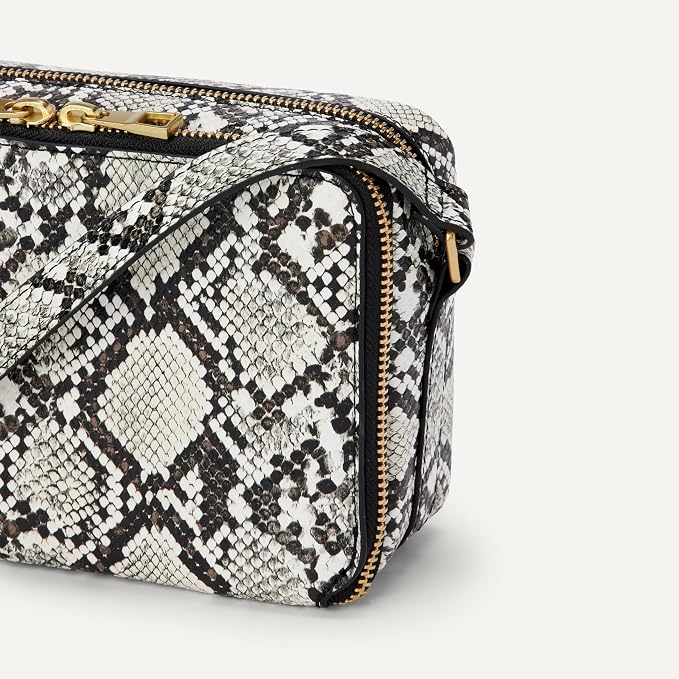 Amazon Essentials Women's Boxy Crossbody Bag - Image 4