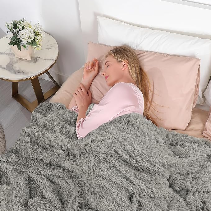 Tuddrom Decorative Extra Soft Faux Fur Blanket Twin Size 70" x 78", Solid - Image 4