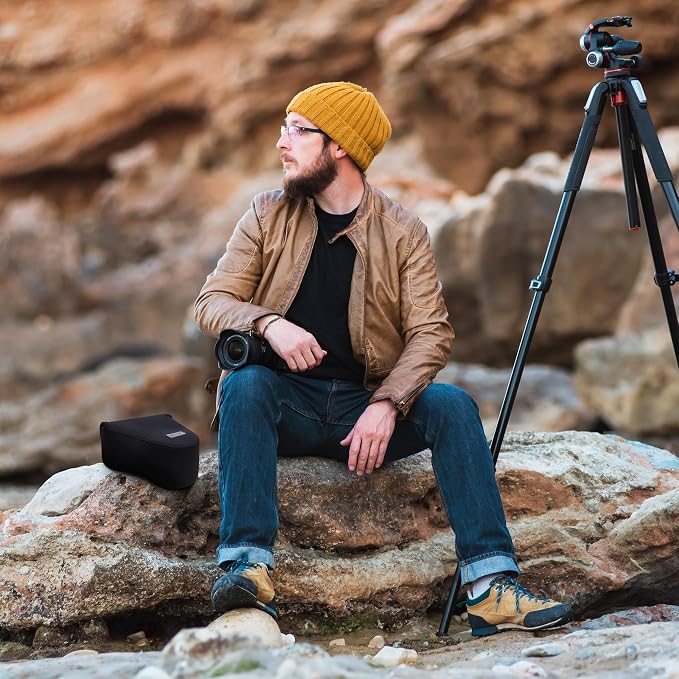 USA Gear Camera Sleeve for Mid-Size SLRs Compatible - Image 9