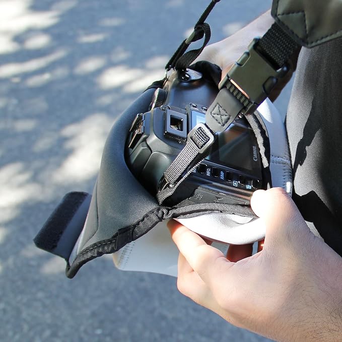 USA Gear Camera Sleeve for Compact SLRs Compatible - Image 6