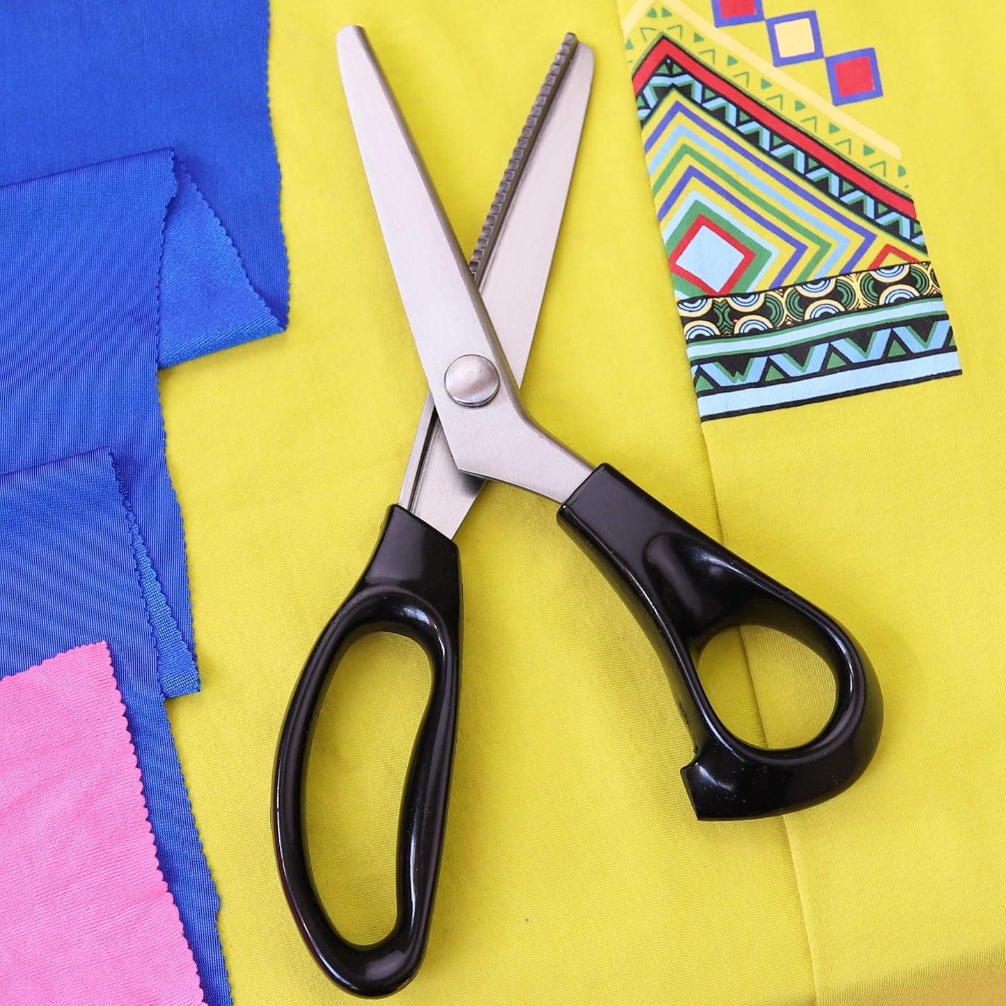 Scalloped Pinking Shears Strong & Sharpe Pinking Shears for Fabric, Serrated and Scalloped Scissors Fabric,3mm,5mm,7mm (Scalloped 3mm)